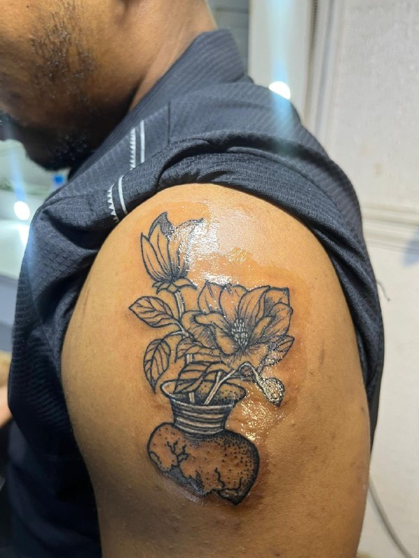 Flower shoulder